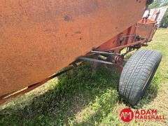 New Holland  268  Square Baler