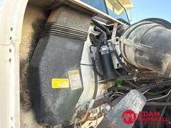 1996  Freightliner  FLD 120  Semi Truck