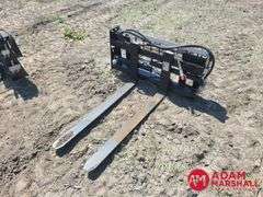 Unused 2024 AGROTK 48IN Pallet Forks w/ Hydraulic Adjustment