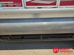 2014  Sun Tracker  Party Barge 20DLX  Pontoon - 20FT