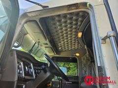 2022  Kenworth  W900  Semi Truck