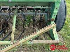 John Deere  8300  Grain Drill - 13FT
