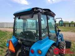 LS  XR4046  MFWD Utility Tractor w/Loader