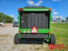 John Deere  535  Baler