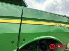 2014  John Deere  S670  Combine