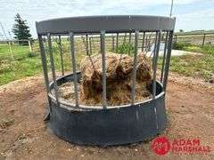 Behlen   MFG  Haysmart Bale Feeder