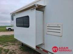 2013  Shadow   4 Horse Trailer w/ Living Quarters   - 42FT
