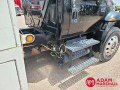 2006  International  4400  Boom Bucket Truck
