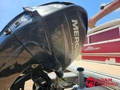 2014  Sun Tracker  Party Barge 20DLX  Pontoon - 20FT