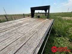 1981  Blair  Gooseneck Flat Bed Trailer - 25FT