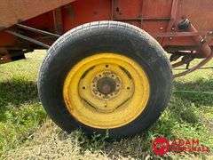 New Holland  268  Square Baler