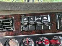 2022  Kenworth  W900  Semi Truck