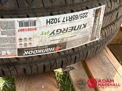 (1) NEW Hankook, Kinerg Tire - 225/65R17