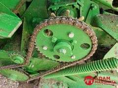 2013  John Deere  569  Round Baler