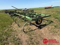 John Deere  1600  Chisel Plow - 16FT