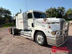 1996  Freightliner  FLD 120  Semi Truck
