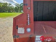 Hesston  550  Baler