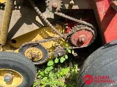 New Holland  660  Round Baler