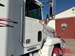 1996  Freightliner  FLD 120  Semi Truck
