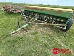 John Deere  8300  Grain Drill - 13FT