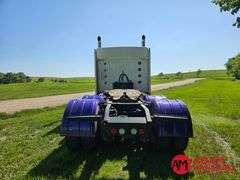2022  Kenworth  W900  Semi Truck
