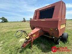 New Holland  660  Round Baler