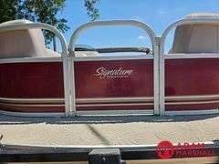 2014  Sun Tracker  Party Barge 20DLX  Pontoon - 20FT