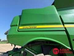 2017 John Deere S680 Combine