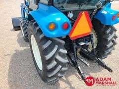 LS  XR4046  MFWD Utility Tractor w/Loader