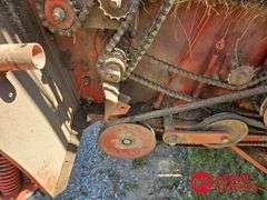 Hesston  550  Baler