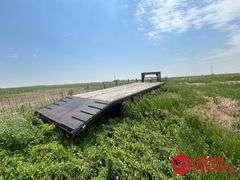 1981  Blair  Gooseneck Flat Bed Trailer - 25FT