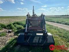 1964  Farmall  706  Tractor w/ Loader & Blade - Diesel