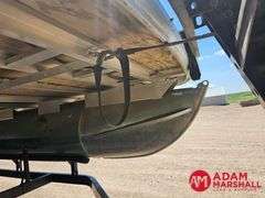 2014  Sun Tracker  Party Barge 20DLX  Pontoon - 20FT