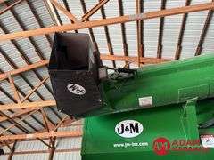 2014 J & M 1050 GrainStorm Grain Cart