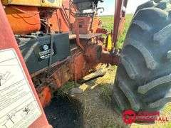 1964  Farmall  706  Tractor w/ Loader & Blade - Diesel