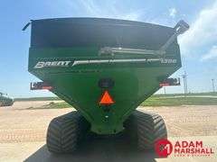 2014  Brent  1396  Grain Cart