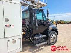 2006  International  4400  Boom Bucket Truck