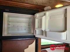 2013  Shadow   4 Horse Trailer w/ Living Quarters   - 42FT