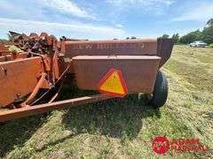 New Holland  268  Square Baler