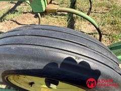 John Deere  1600  Chisel Plow - 16FT