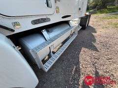 1996  Freightliner  FLD 120  Semi Truck