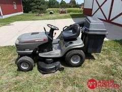 Craftsman  LT2000  Riding Lawn Mower - 42IN