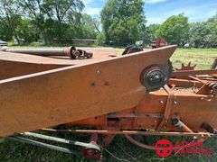 New Holland  268  Square Baler