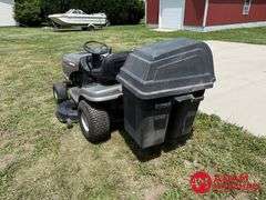 Craftsman  LT2000  Riding Lawn Mower - 42IN