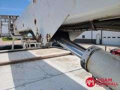 2006  International  4400  Boom Bucket Truck