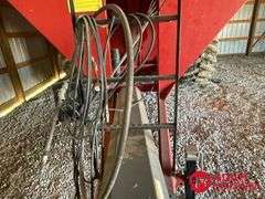 2019 J & M 1000 GrainStorm Grain Cart