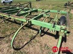 John Deere  1600  Chisel Plow - 16FT