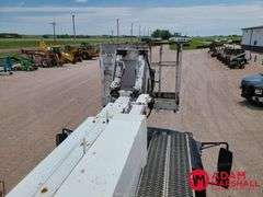 2006  International  4400  Boom Bucket Truck