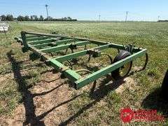 John Deere  1600  Chisel Plow - 16FT