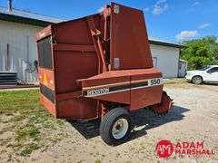 Hesston  550  Baler